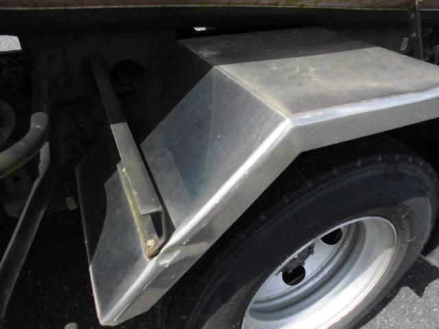 いすゞエルフバキュームカー小型（2t・3t）[写真14]