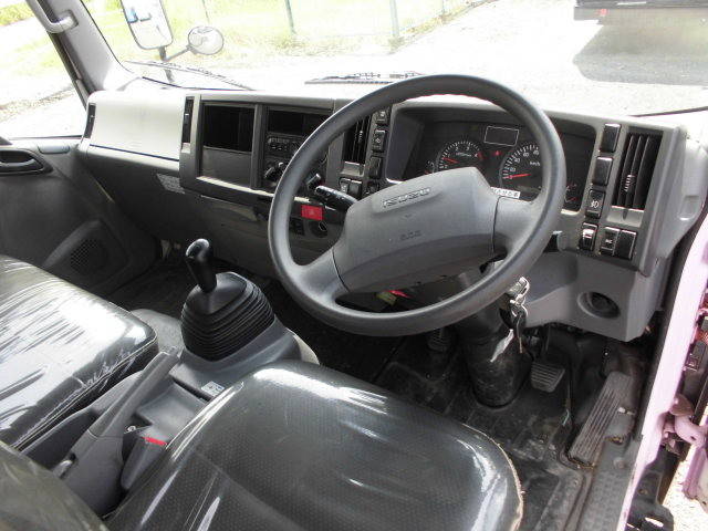 いすゞエルフバキュームカー小型（2t・3t）[写真19]