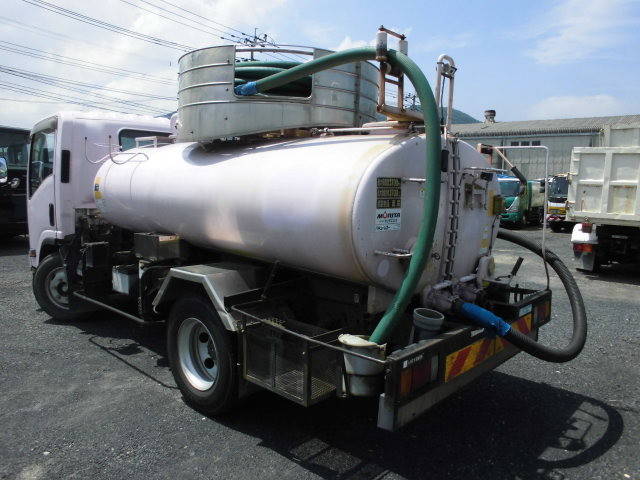 いすゞエルフバキュームカー小型（2t・3t）[写真02]