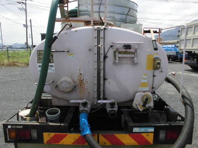 いすゞエルフバキュームカー小型（2t・3t）[写真22]