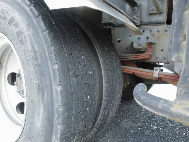 いすゞエルフバキュームカー小型（2t・3t）[写真09]