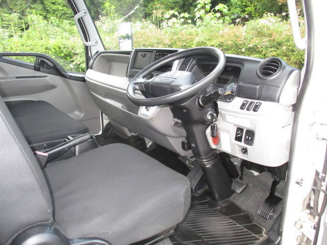 三菱ふそうキャンターセーフティローダー小型（2t・3t）[写真18]