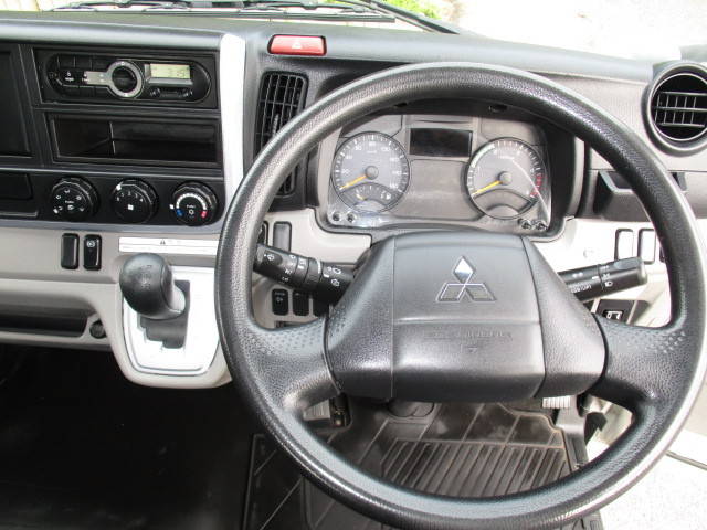 三菱ふそうキャンターセーフティローダー小型（2t・3t）[写真23]