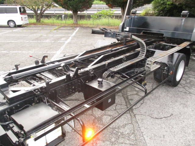 三菱ふそうキャンターセーフティローダー小型（2t・3t）[写真09]
