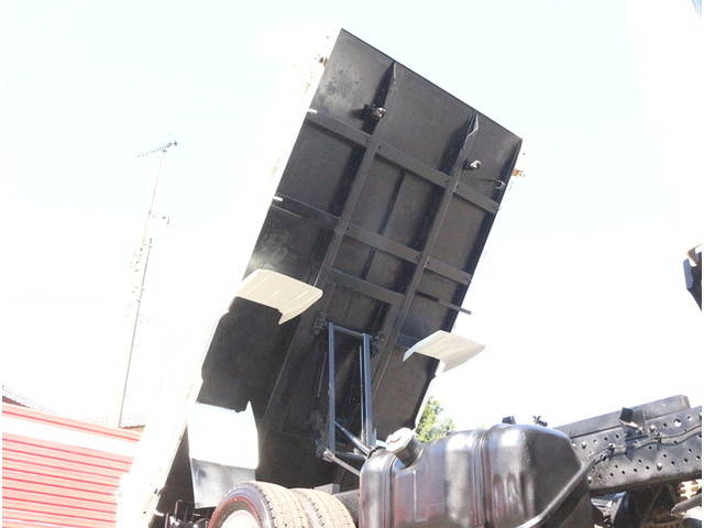 いすゞエルフダンプ小型（2t・3t）[写真10]