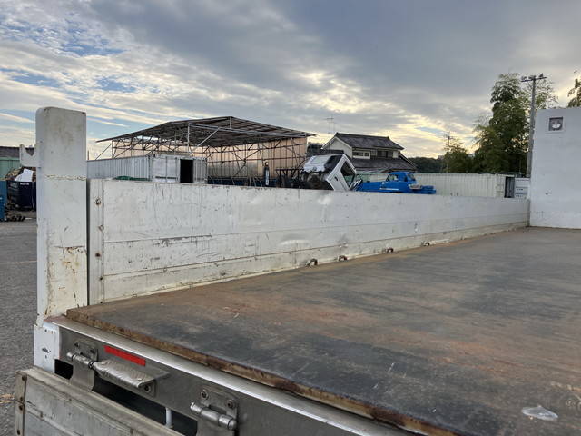 UDトラックスコンドルクレーン4段増トン（6t・8t）[写真10]