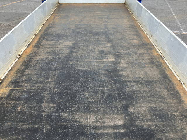 UDトラックスコンドルクレーン4段増トン（6t・8t）[写真13]