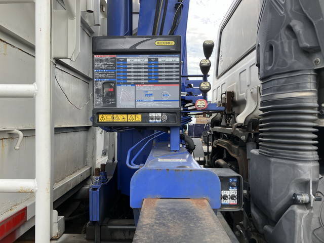 UDトラックスコンドルクレーン4段増トン（6t・8t）[写真16]