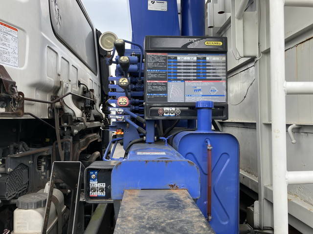 UDトラックスコンドルクレーン4段増トン（6t・8t）[写真17]