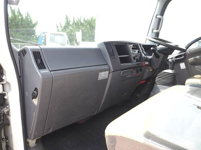 いすゞエルフクレーン4段小型（2t・3t）[写真35]