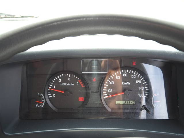 いすゞエルフクレーン4段小型（2t・3t）[写真40]