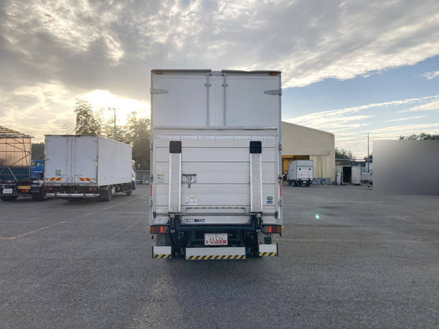 いすゞエルフアルミバン小型（2t・3t）[写真10]