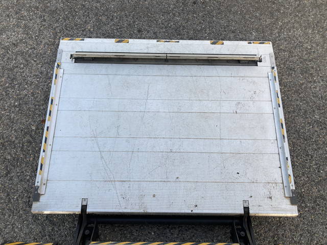 いすゞエルフアルミバン小型（2t・3t）[写真18]