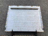 いすゞエルフアルミバン小型（2t・3t）[写真18]