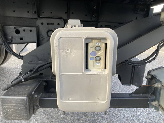 いすゞエルフアルミバン小型（2t・3t）[写真19]