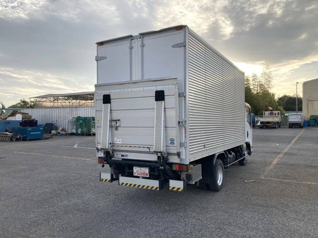 いすゞエルフアルミバン小型（2t・3t）[写真02]