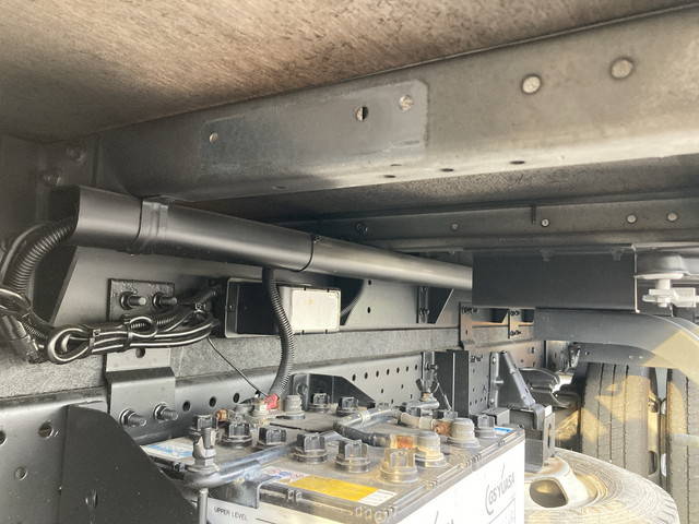 いすゞエルフアルミバン小型（2t・3t）[写真23]