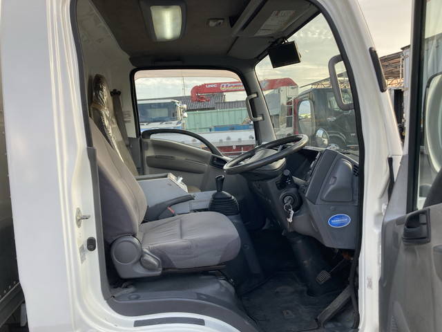 いすゞエルフアルミバン小型（2t・3t）[写真32]