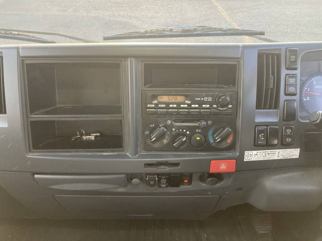 いすゞエルフアルミバン小型（2t・3t）[写真35]