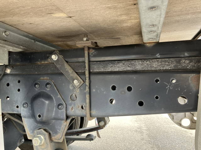 いすゞエルフアルミバン小型（2t・3t）[写真18]