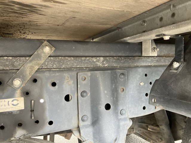 いすゞエルフアルミバン小型（2t・3t）[写真20]