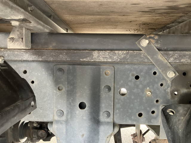 いすゞエルフアルミバン小型（2t・3t）[写真21]