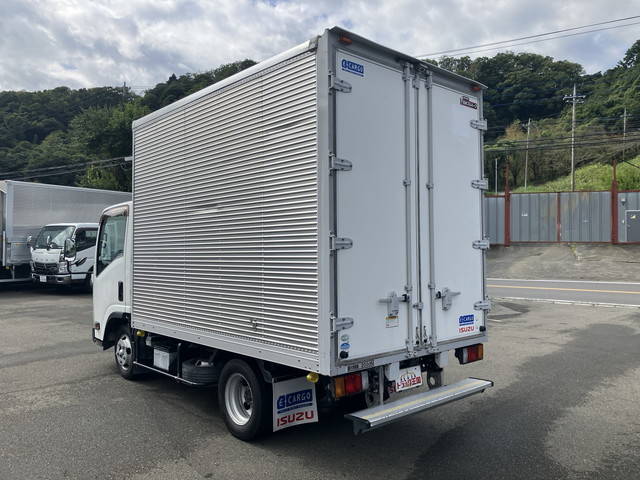 いすゞエルフアルミバン小型（2t・3t）[写真04]