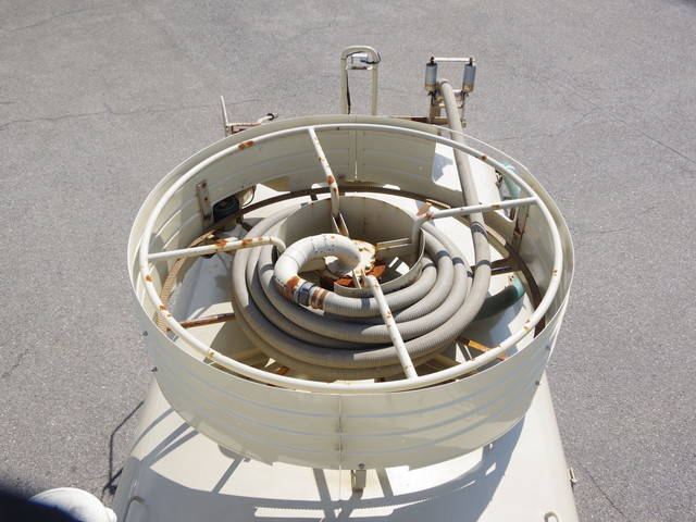 いすゞエルフバキュームカー小型（2t・3t）[写真11]