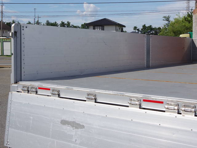 日野レンジャーアルミブロック中型（4t）[写真12]