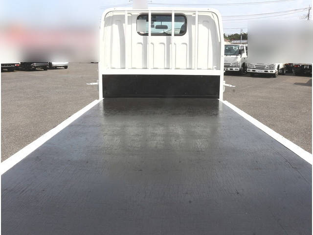 三菱ふそうキャンター平ボディ小型（2t・3t）[写真13]