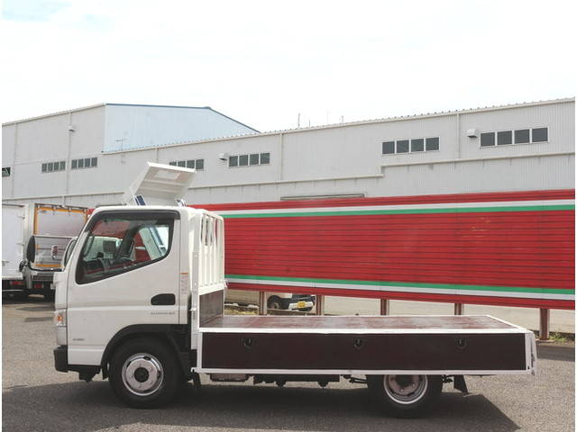 三菱ふそうキャンター平ボディ小型（2t・3t）[写真14]