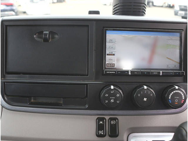 三菱ふそうキャンター平ボディ小型（2t・3t）[写真26]