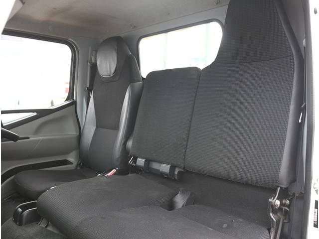 三菱ふそうキャンター平ボディ小型（2t・3t）[写真34]