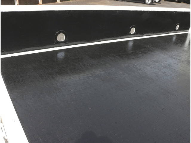 三菱ふそうキャンター平ボディ小型（2t・3t）[写真09]