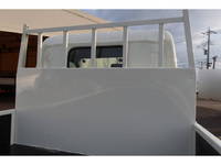 三菱ふそうキャンター平ボディ小型（2t・3t）[写真11]