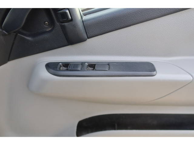 三菱ふそうキャンター平ボディ小型（2t・3t）[写真28]