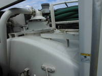 いすゞエルフバキュームカー小型（2t・3t）[写真11]