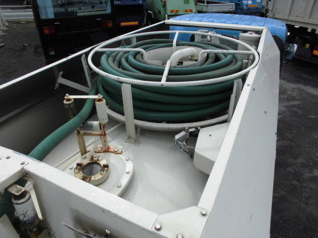 いすゞエルフバキュームカー小型（2t・3t）[写真14]