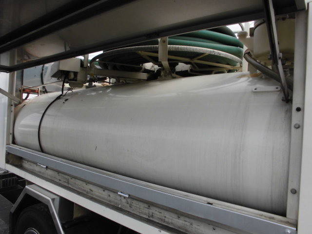 いすゞエルフバキュームカー小型（2t・3t）[写真15]