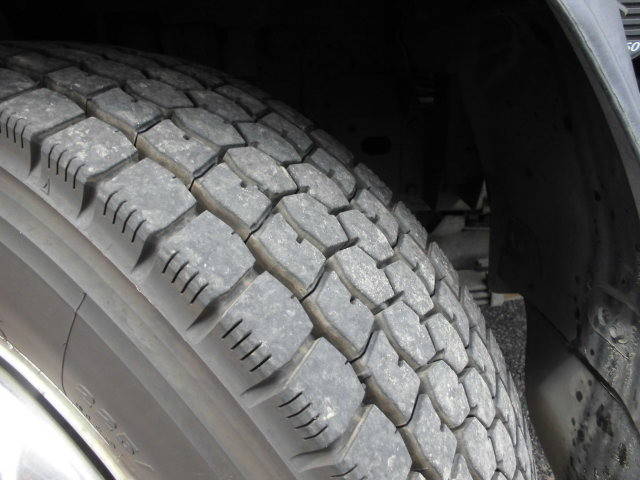 いすゞエルフバキュームカー小型（2t・3t）[写真23]