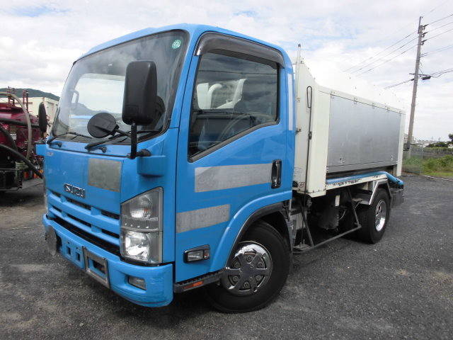 いすゞエルフバキュームカー小型（2t・3t）[写真03]