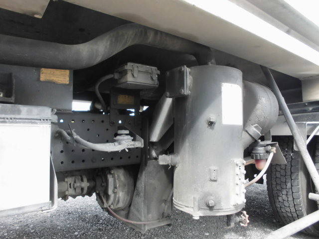 いすゞエルフバキュームカー小型（2t・3t）[写真07]