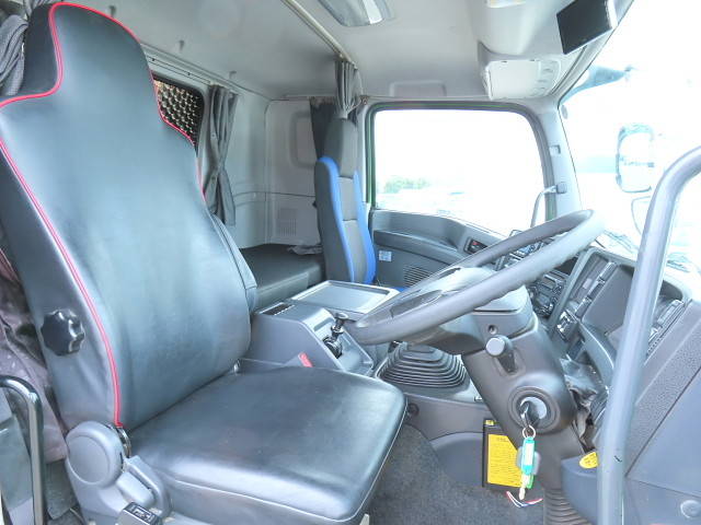 いすゞギガダンプ大型（10t）[写真20]