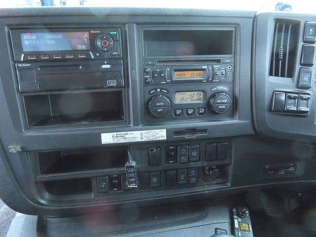 いすゞギガダンプ大型（10t）[写真24]