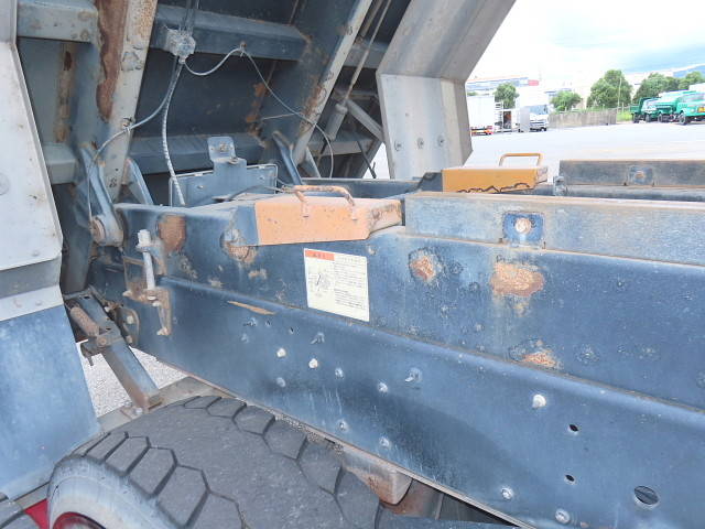 いすゞギガダンプ大型（10t）[写真31]