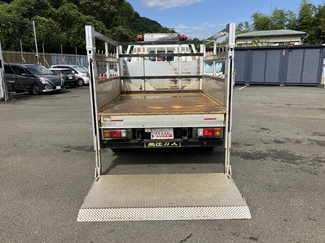 日野デュトロアルミブロック小型（2t・3t）[写真10]