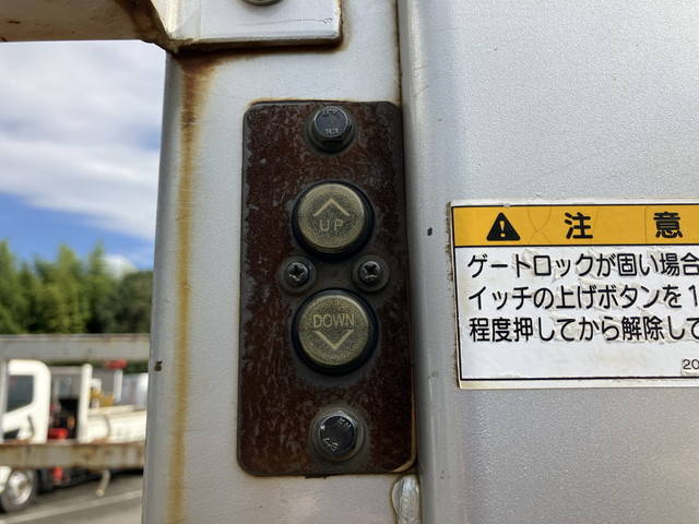 日野デュトロアルミブロック小型（2t・3t）[写真16]