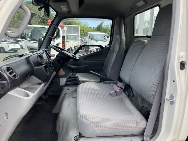 日野デュトロアルミブロック小型（2t・3t）[写真31]