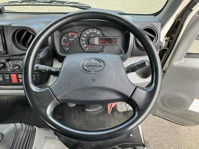 日野デュトロアルミブロック小型（2t・3t）[写真34]