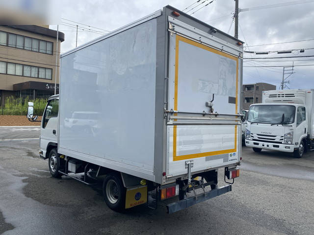 いすゞエルフパネルバン小型（2t・3t）[写真02]